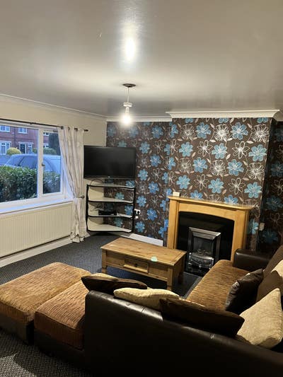 Furnished Double Room To Let, Close To Town Centre Main Photo