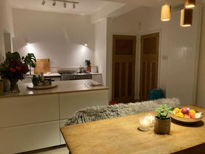 Double room in a bright Southside house Main Photo