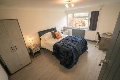 Ultra-Modern Shared House - Last Student Room Main Photo
