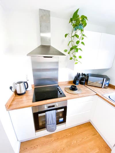 3 X Rooms Available Now to Rent Main Photo
