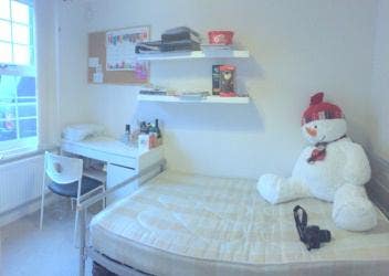 2 Rooms in Great House near Park UNI Cheltenham Main Photo