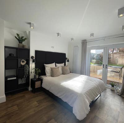 Studio available Now NR1 (47T-J) Main Photo