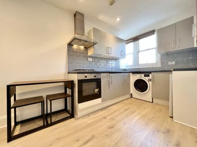 Cosy & Modern 1 Bed Flat @ Brixton Hill Main Photo
