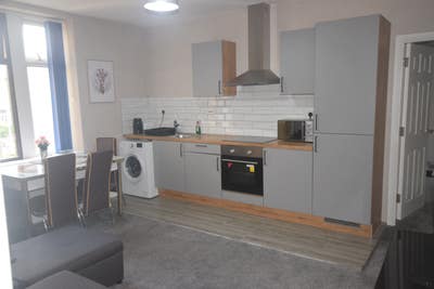 Apartment to Let in BD9 Main Photo