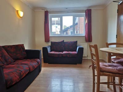 Regency Place House close to Christ Church Uni Main Photo