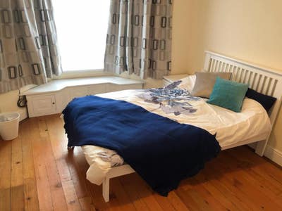 Double Bedroom Desborough Road - single person Main Photo