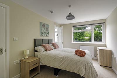 A Lovely Double Room in Tunbridge Wells Main Photo