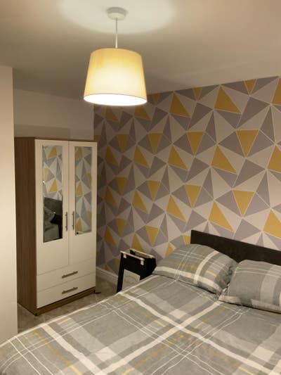 Large double room available in house share Main Photo