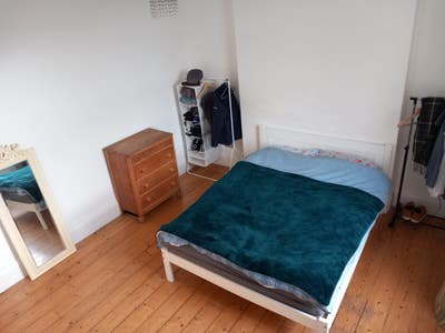 Large double bedroom in period property Main Photo