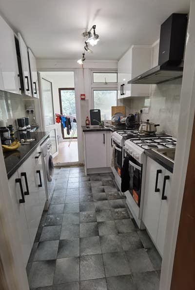 Single + Double Ensuite Greenwich. Bills Included Main Photo