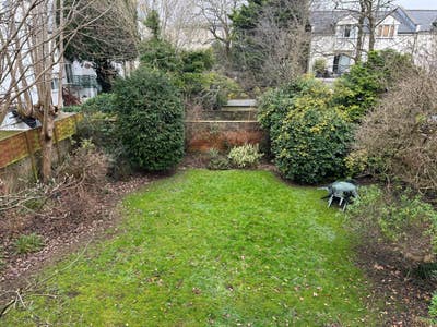 Fabulous 3 Bed Flat with a view Main Photo