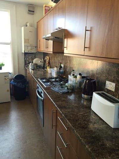 Double room for single professionals Main Photo