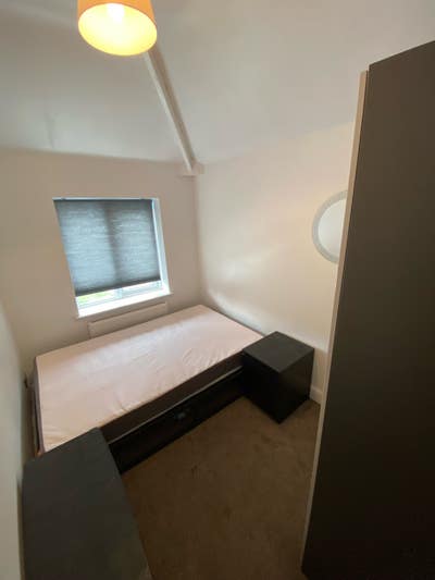 Single room available Main Photo