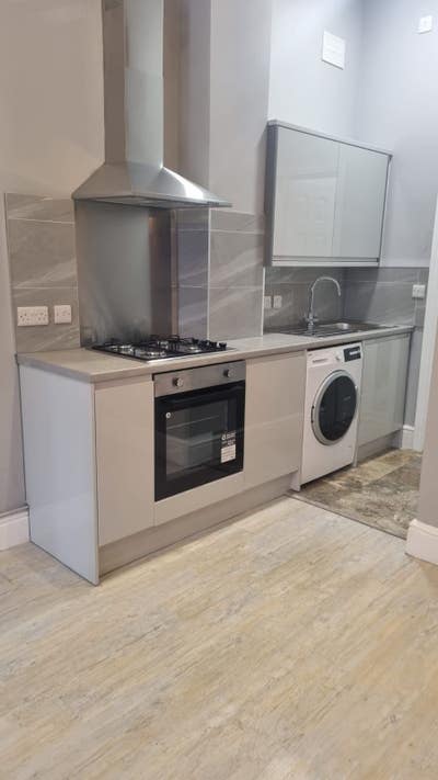 ***Luxury Studio Apartment to Rent - Must See*** Main Photo