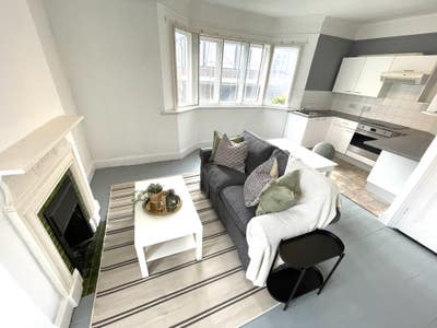 Cozy and Private Living Spaces in a Prime Location Main Photo