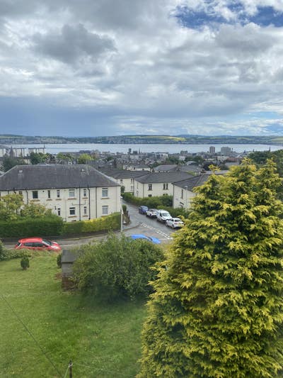 Beautiful 2 bed flat Main Photo