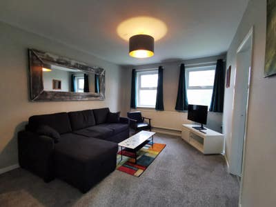 Spacious flat near railway station Main Photo