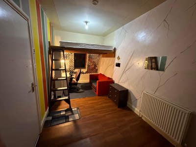 Cozy 2 bedroom flat in the heart of brixton Main Photo