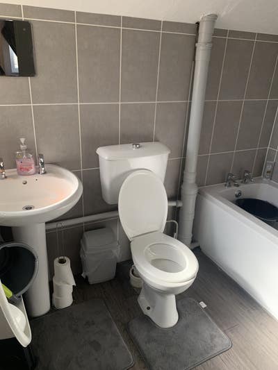 Double room to rent Main Photo