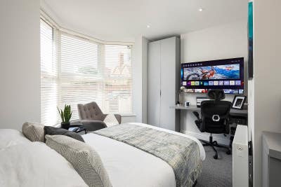 Stunning Rooms - WITH GYM! 🏋️ - Stanley Road Main Photo