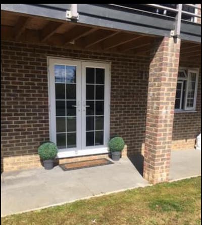 2 bedroom Garden flat Main Photo