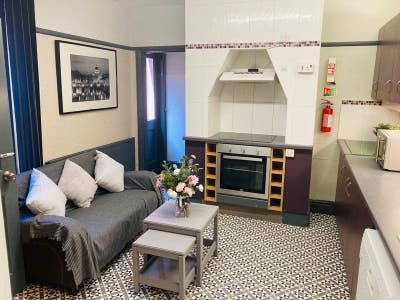 1 Bed Furnished Apartment With Parking Main Photo