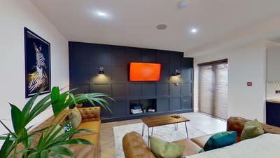 High-end, luxury house share, Allerton Main Photo