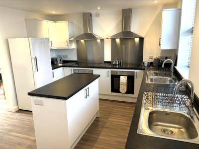 Luxury Rooms in Beautiful Refurbished House Main Photo