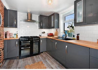 Bedroom for rent in shared house, Rye Main Photo