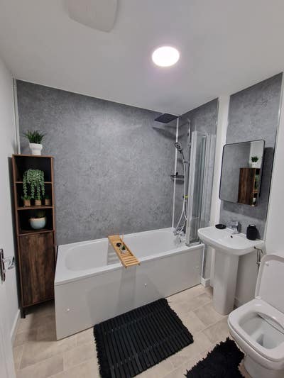 Furnished Double room in a 3 bed house Main Photo