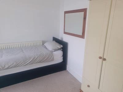Room for rent Main Photo
