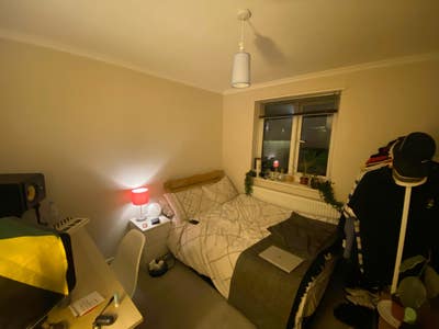 Good sized double room in cozy house :) Main Photo