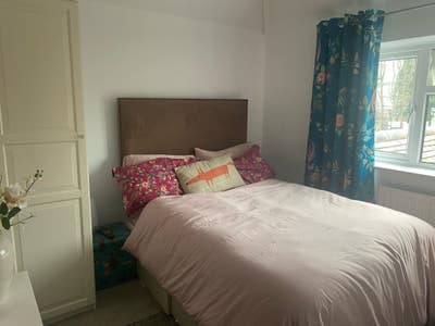 Double Room in Chiltern Hills Main Photo