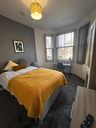🏡 Spacious 6-Bedroom House Share – All Bills Inc Main Photo
