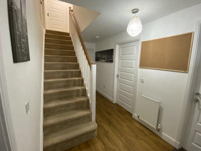 Double Room Available Near Fort Kinnaird Main Photo