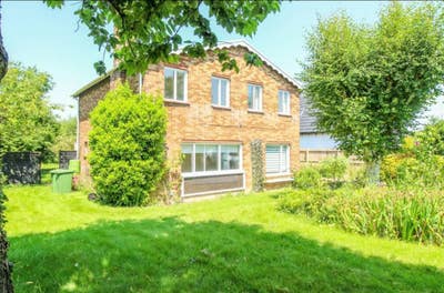 Spacious 4-Bedroom Home Near Addenbrooke’s Main Photo