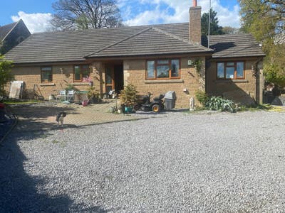 Double room in detached bungalow Main Photo