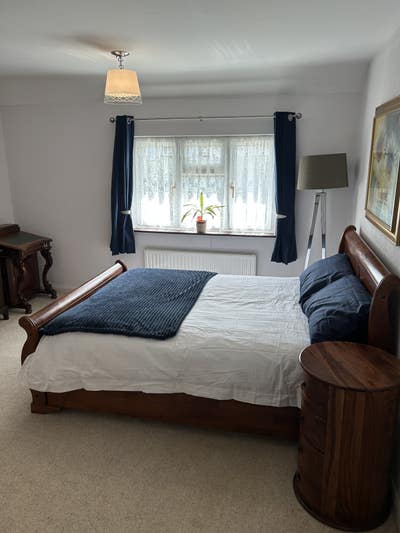 Beautiful large double room Main Photo