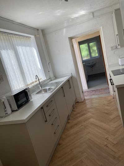 Beautiful House Flint Available now! Main Photo