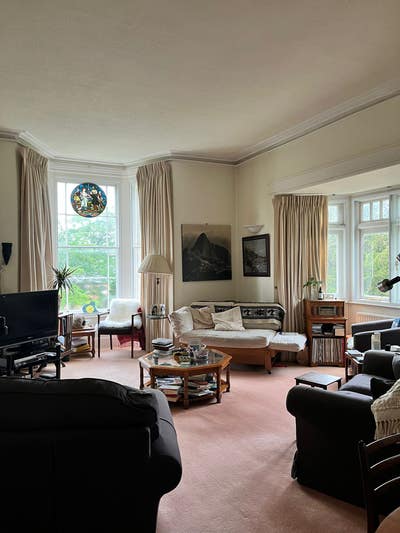 Low cost accommodation in Guildford Surrey GU1 Main Photo