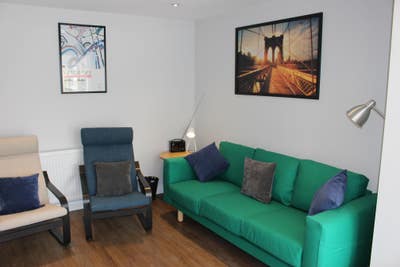 2 x Doubles with en-suite - modern and spacious Main Photo
