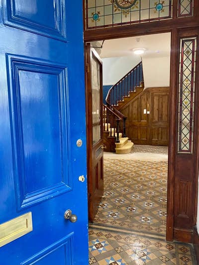 Rooms Available in Former Victorian Guesthouse Main Photo