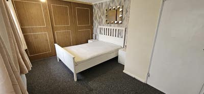 Double Bedroom: All Bills Included Main Photo