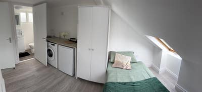 2 Studios available in Leyton Main Photo