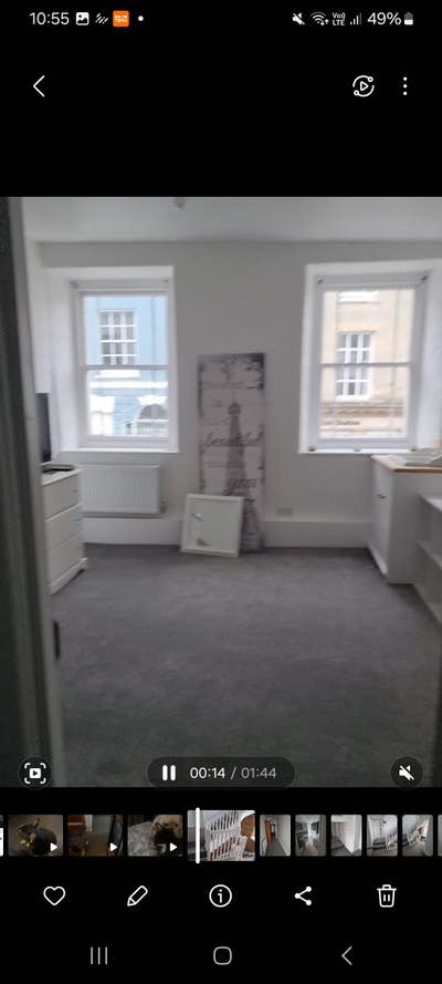 Room to rent - Above a large Public house. Main Photo