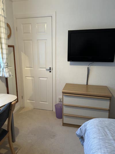 Double room in Broadstone for rent. Main Photo