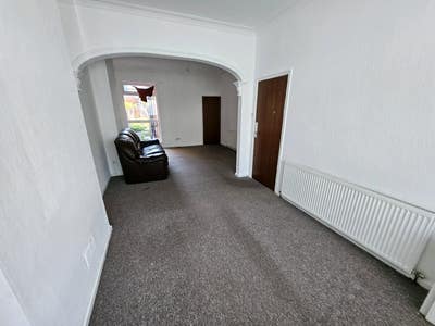 Newly Updated 3 Bedroom House off Bearwood Road Main Photo