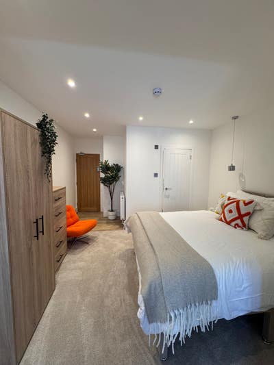 Very High Spec With Stunning Interiors Main Photo