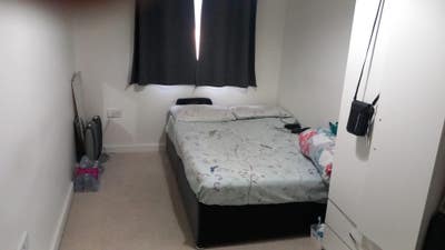 Double furnished room in a neat house Main Photo
