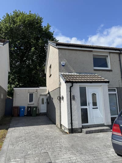 Lovely Room and Study in Renovated Property Main Photo